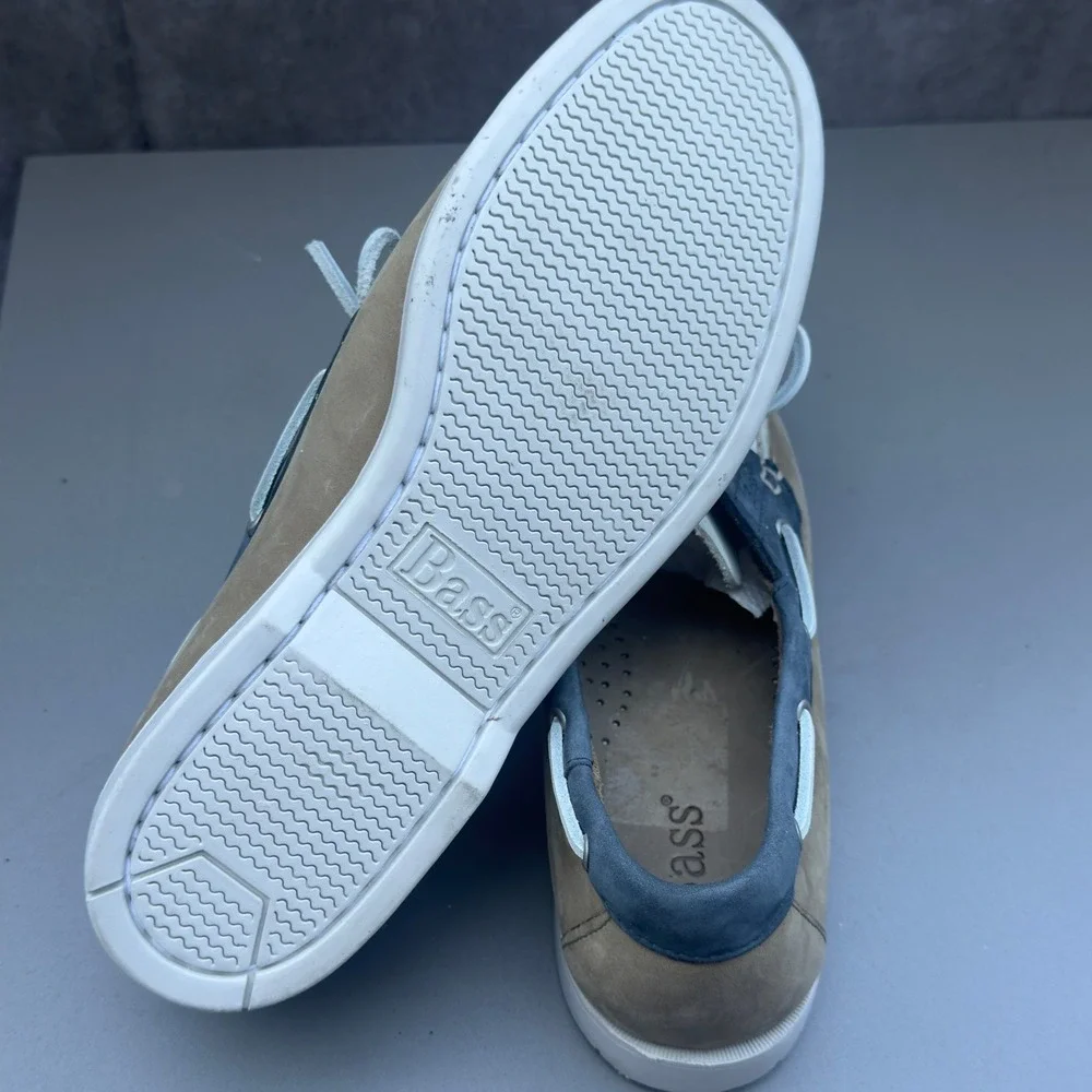 Bass Seafarer Boat Shoes 8.5M Tan Blue White Leather Mens